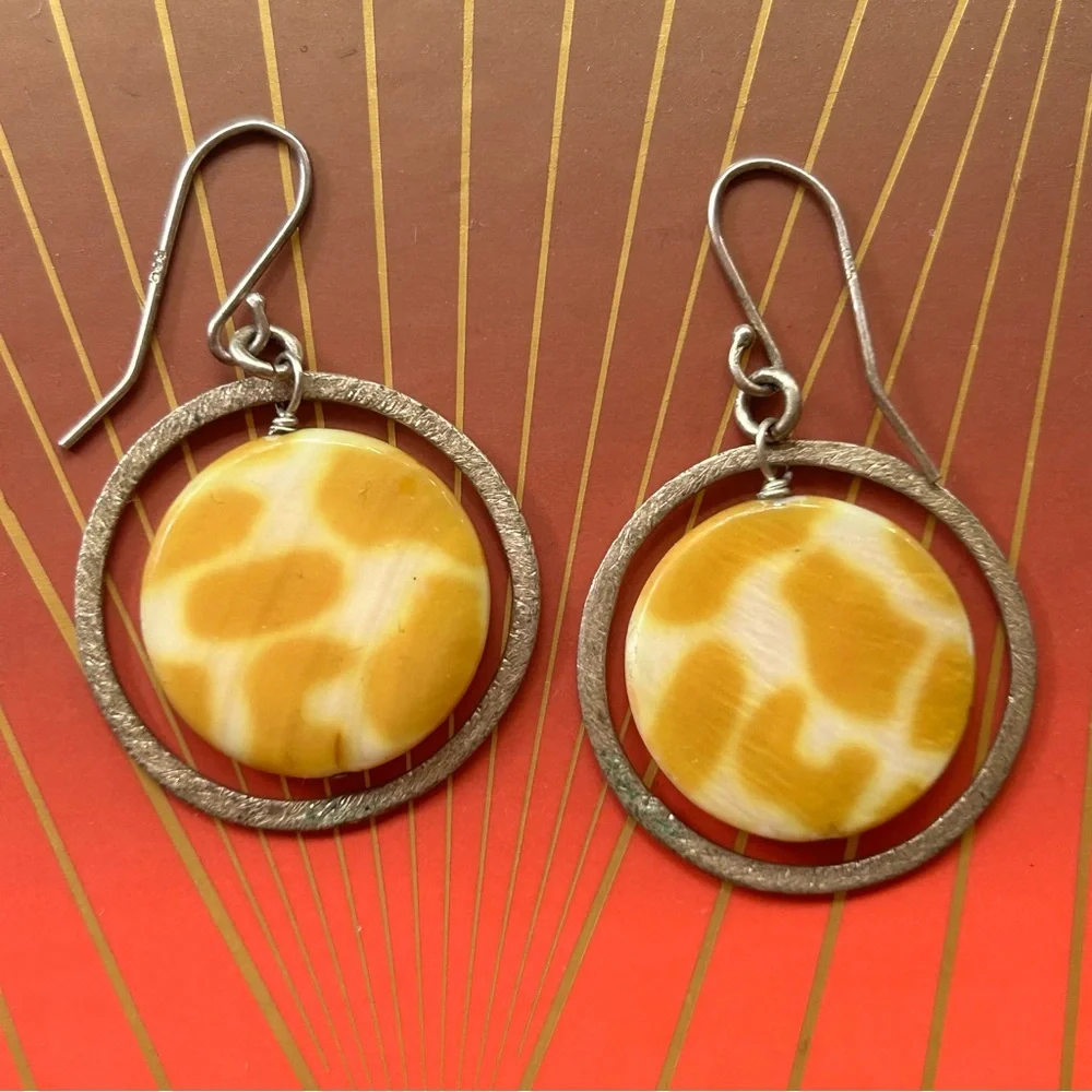 Earrings - Picture 4 of 4